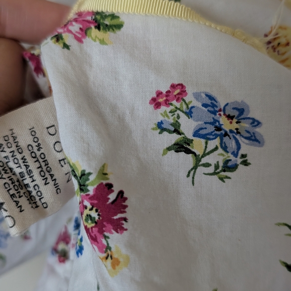 Doen White Floral Top - Picture 7 of 7